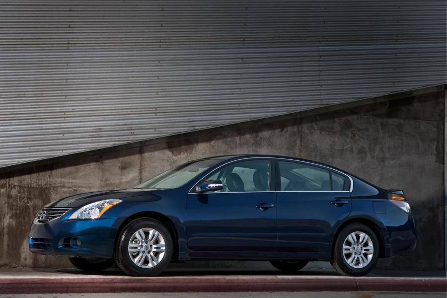  Nissan Altima 2010 года  (фото 48 из 53)